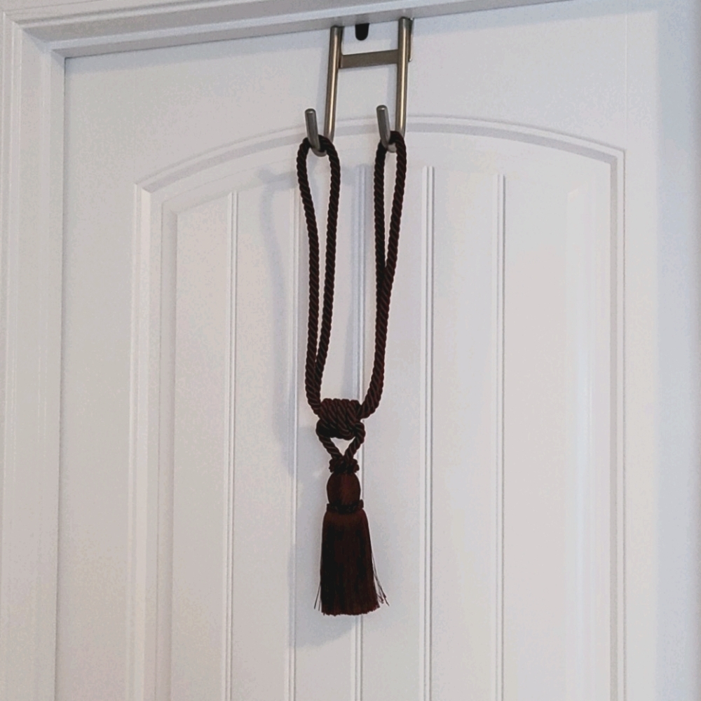 Curtain Tie Back - Picture 1 of 3